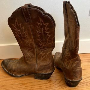 Women’s Size 9 Ariat Cowboy Boot